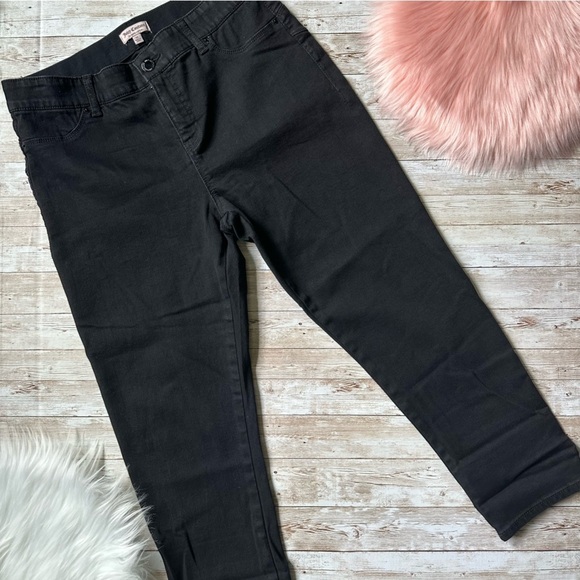 Juicy Couture Black Capri Jeans | size 12 | Pants - Picture 1 of 11